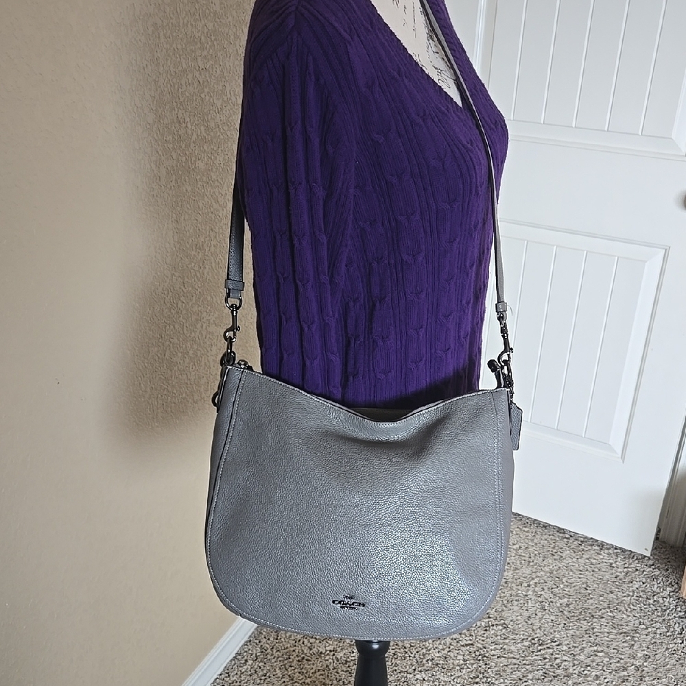Large Coach Chelsea 32 Gray Leather Women's Bag - Picture 12 of 13